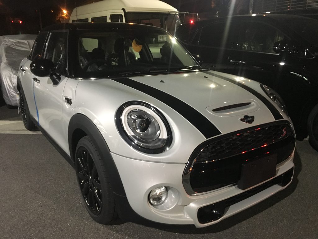 大阪府東大阪市 Mini Cooper シートヒーター取付 大阪 のガラスコーティングはカーメイクアートプロ 車のコーティングで大切な愛車をいつまでも美しく 職人の鍛錬 進化する技術