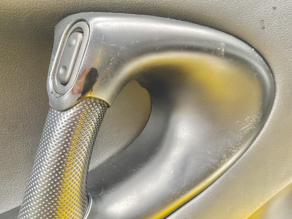 Mazda Rx 7 内装樹脂パーツ 傷及びベタ付き補修 ガラスコーティング 大阪 カーメイクアートプロ