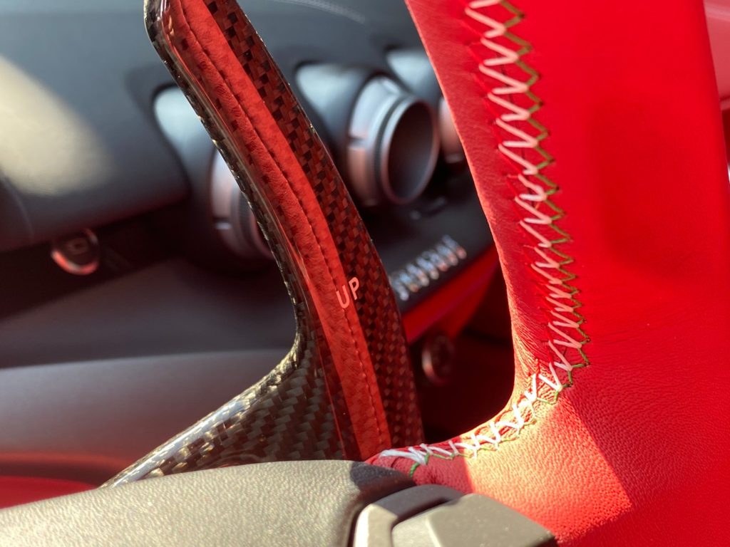 ステアリングカーボン調 レッド フェラーリカスタム仕様 ステアリングカーボン調 レッド フェラーリカスタム仕様