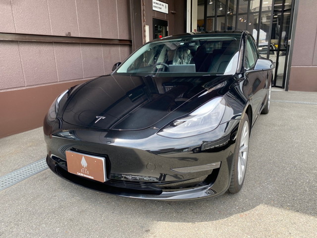 テスラモデル3 断熱フィルム施工事例 大阪のガラスコーティングはカーメイクアートプロへ コーティングで大切な愛車をいつまでも美しく 大阪での車 のコーティングはお任せください