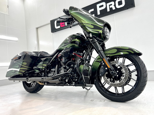 Harley-Davidson CVO Road Glide／Ceramic Pro IONコーティング施工 完成2