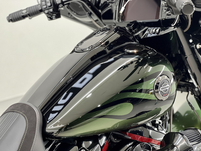 Harley-Davidson CVO Road Glide／Ceramic Pro IONコーティング施工 完成3