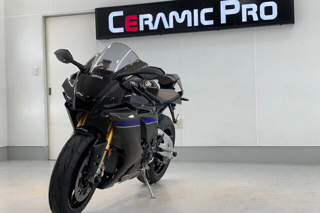 YAMAHA R1M / CERAMIC PRO ION BASE COAT 5層+TOP COAT 1層施工