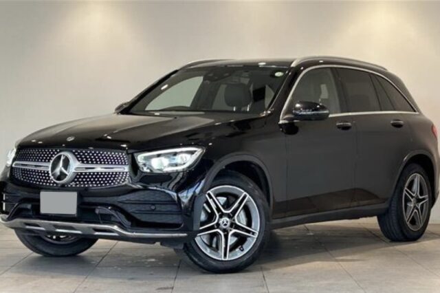 【施工事例】メルセデスベンツ　GLC250　フロントシート 座面表皮張り替え ＆ バックパネル新品交換